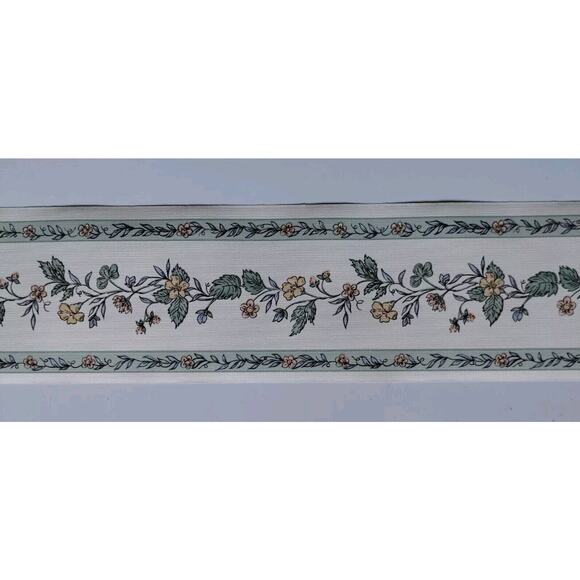 Sanitas Classic Series - Pre-pasted Vinyl Border 15 ft - Lt Pink Yellow Flowers - Picture 2 of 5